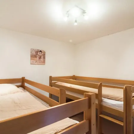 Διαμέρισμα Cozy In With Parking *