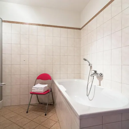Διαμέρισμα Cozy In With Parking Sankt Margarethen im Lungau